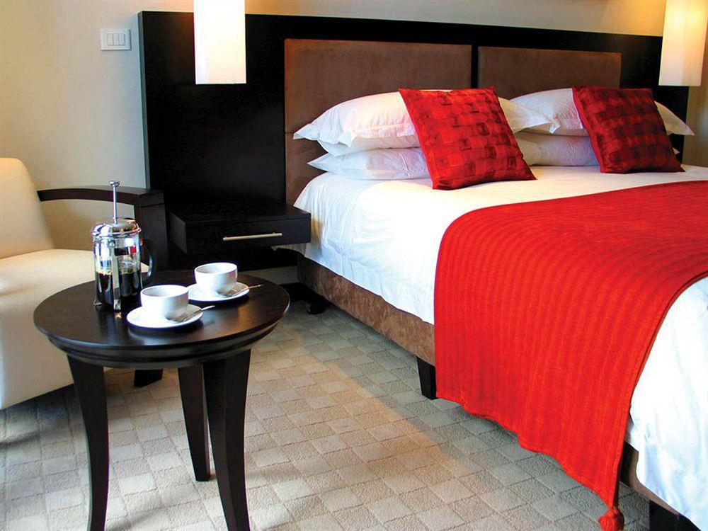 Urban Chic Boutique Hotel & Cafe Cape Town Oda fotoğraf